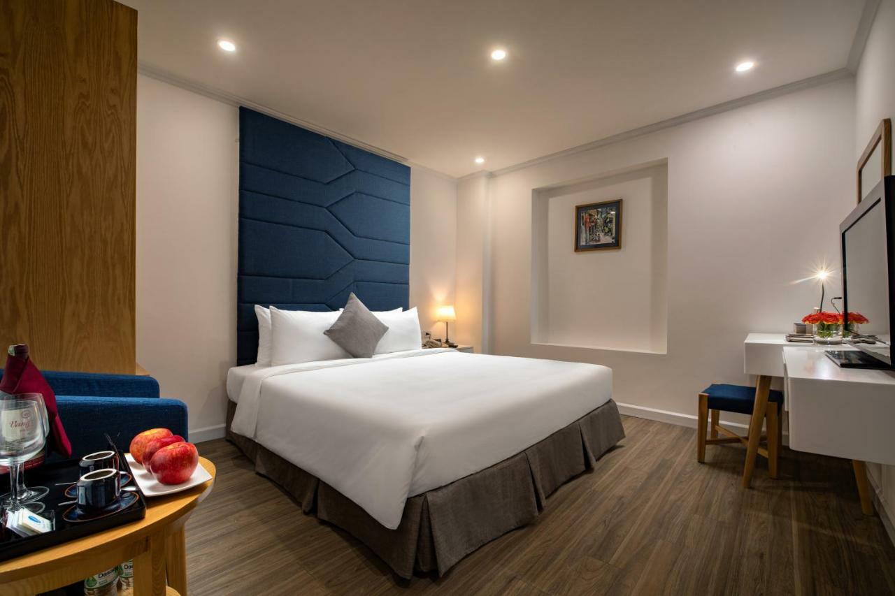 Khách sạn Backpackers Hà Nội Có Quầy Bar Tầng Thượng 3*